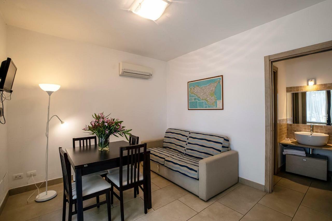 Il Borgo Del Principino Aparthotel Favignana Kültér fotó